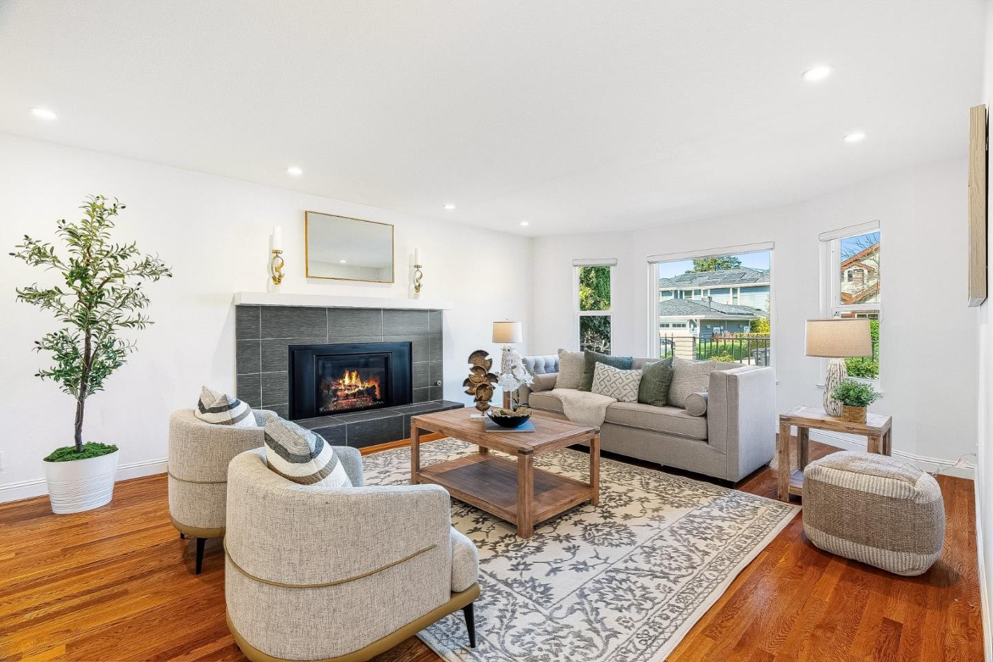 344 West Oakwood Boulevard