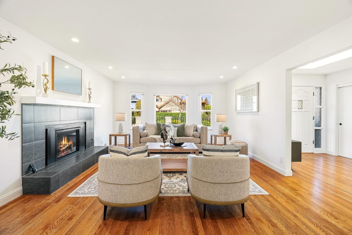 344 West Oakwood Boulevard