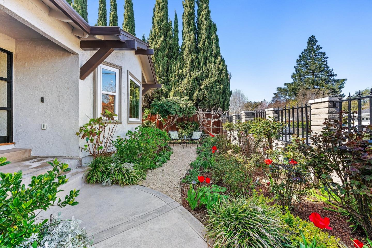 344 West Oakwood Boulevard