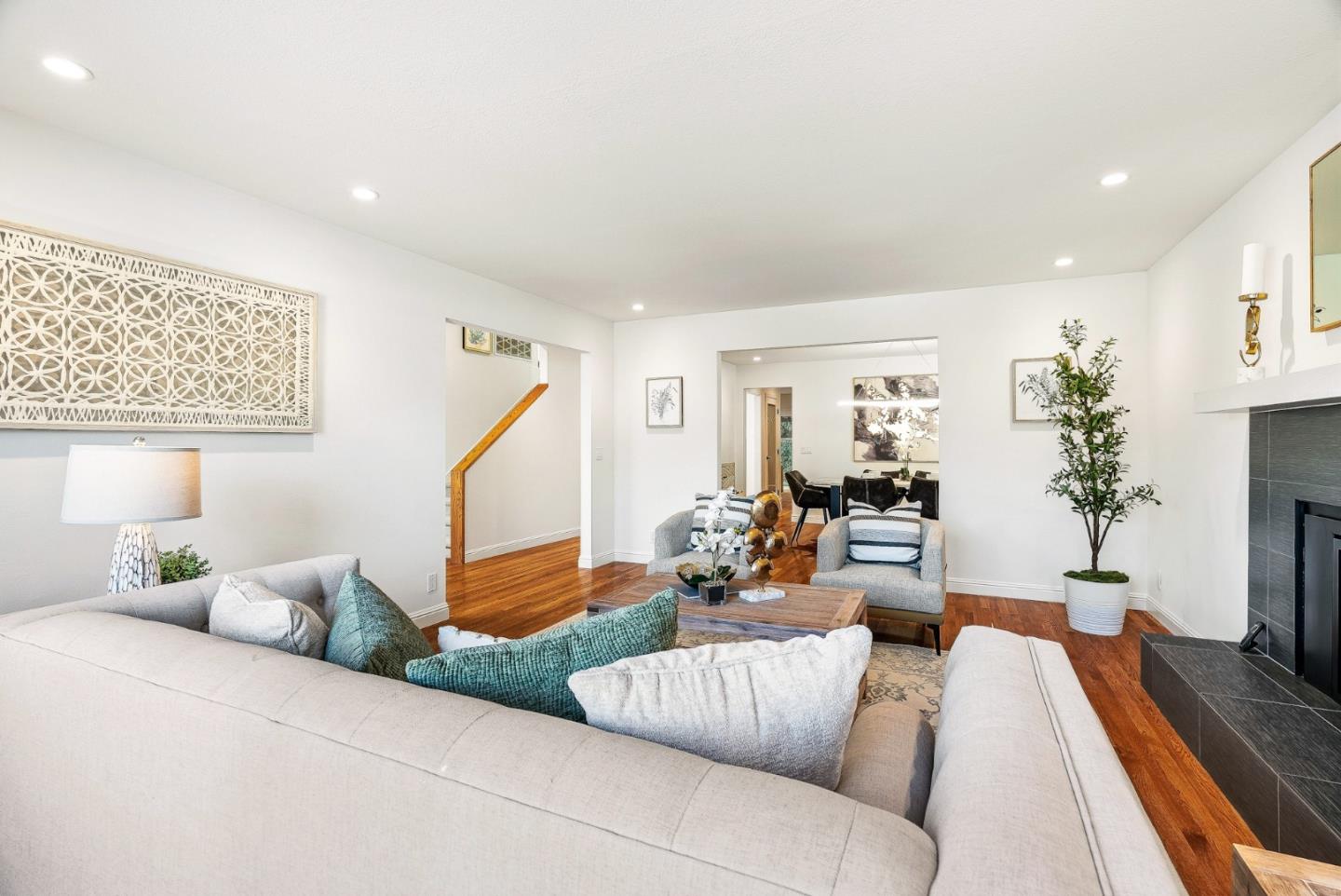 344 West Oakwood Boulevard