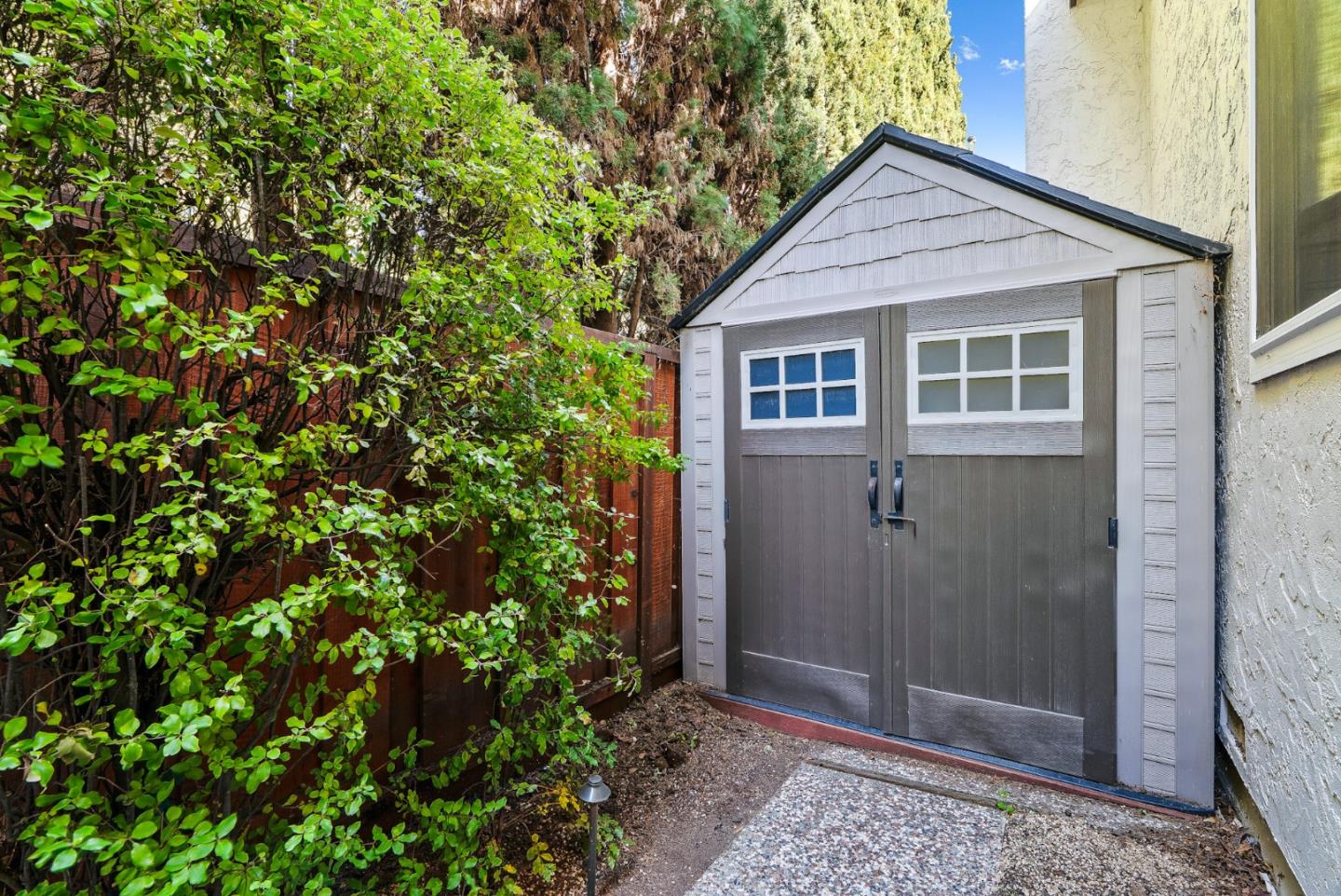 344 West Oakwood Boulevard