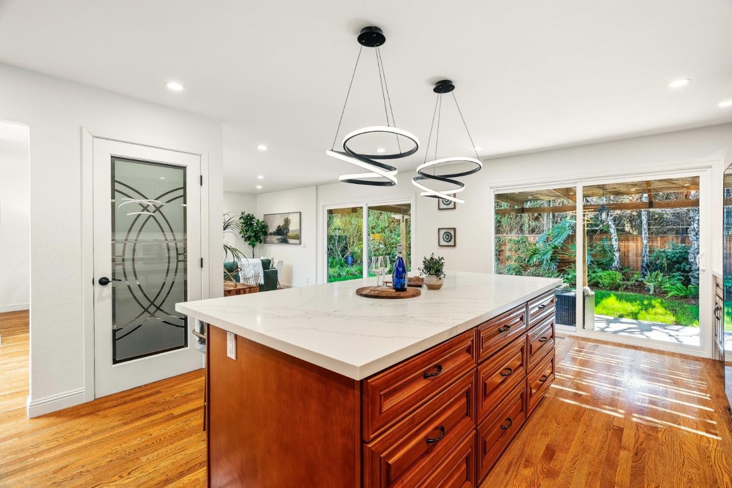 344 West Oakwood Boulevard