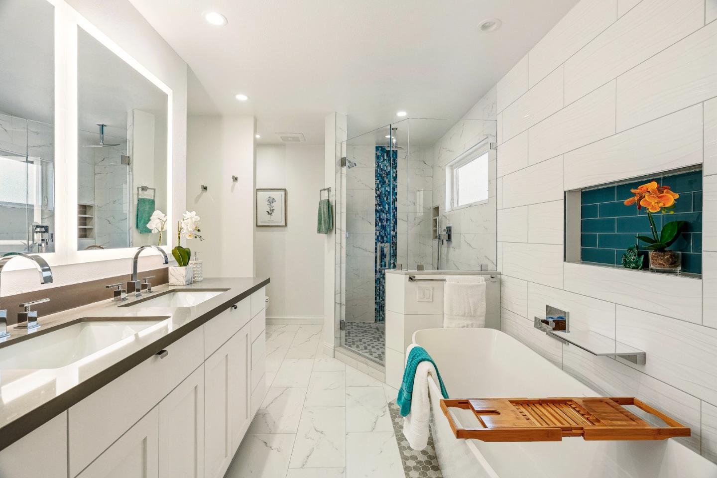 344 West Oakwood Boulevard