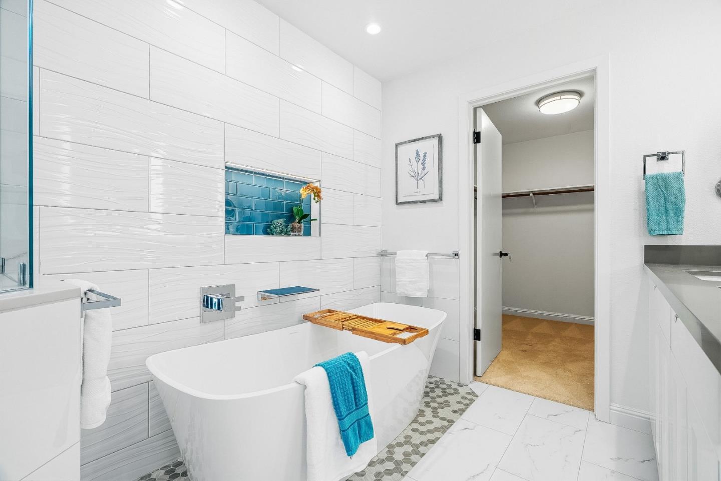 344 West Oakwood Boulevard