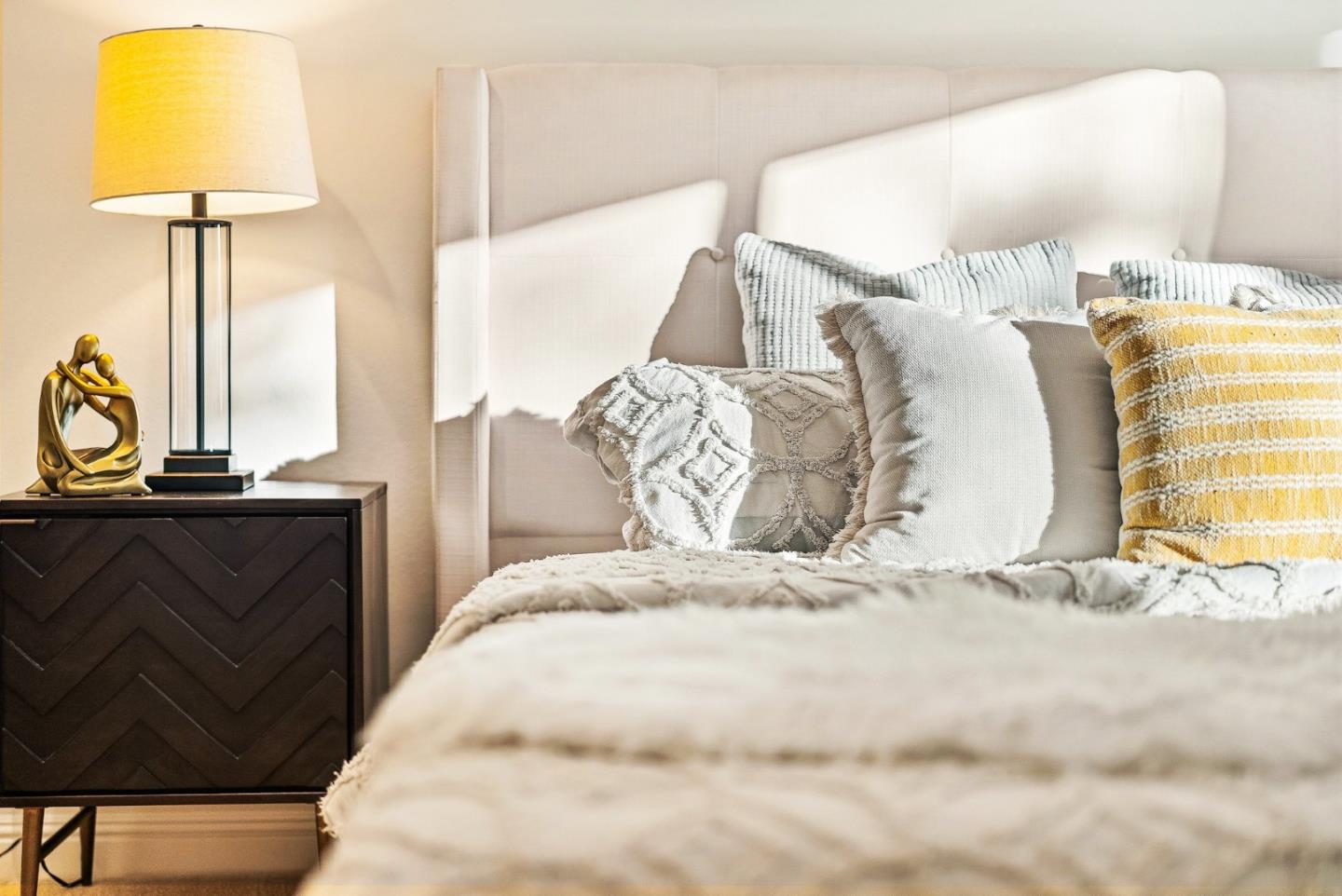 344 West Oakwood Boulevard