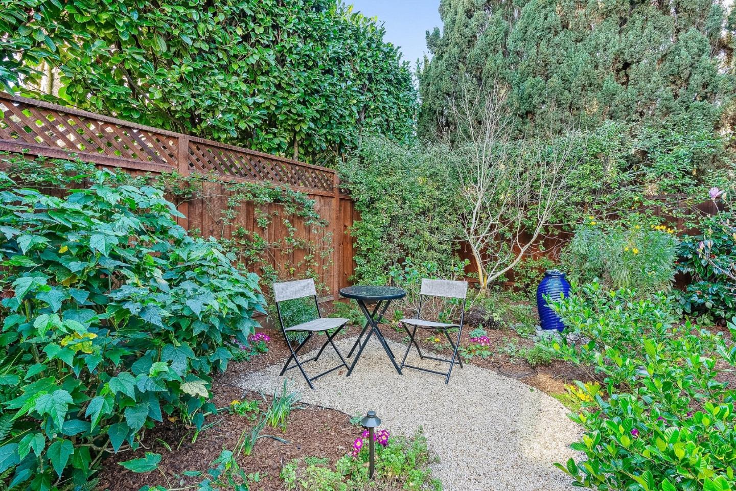 344 West Oakwood Boulevard