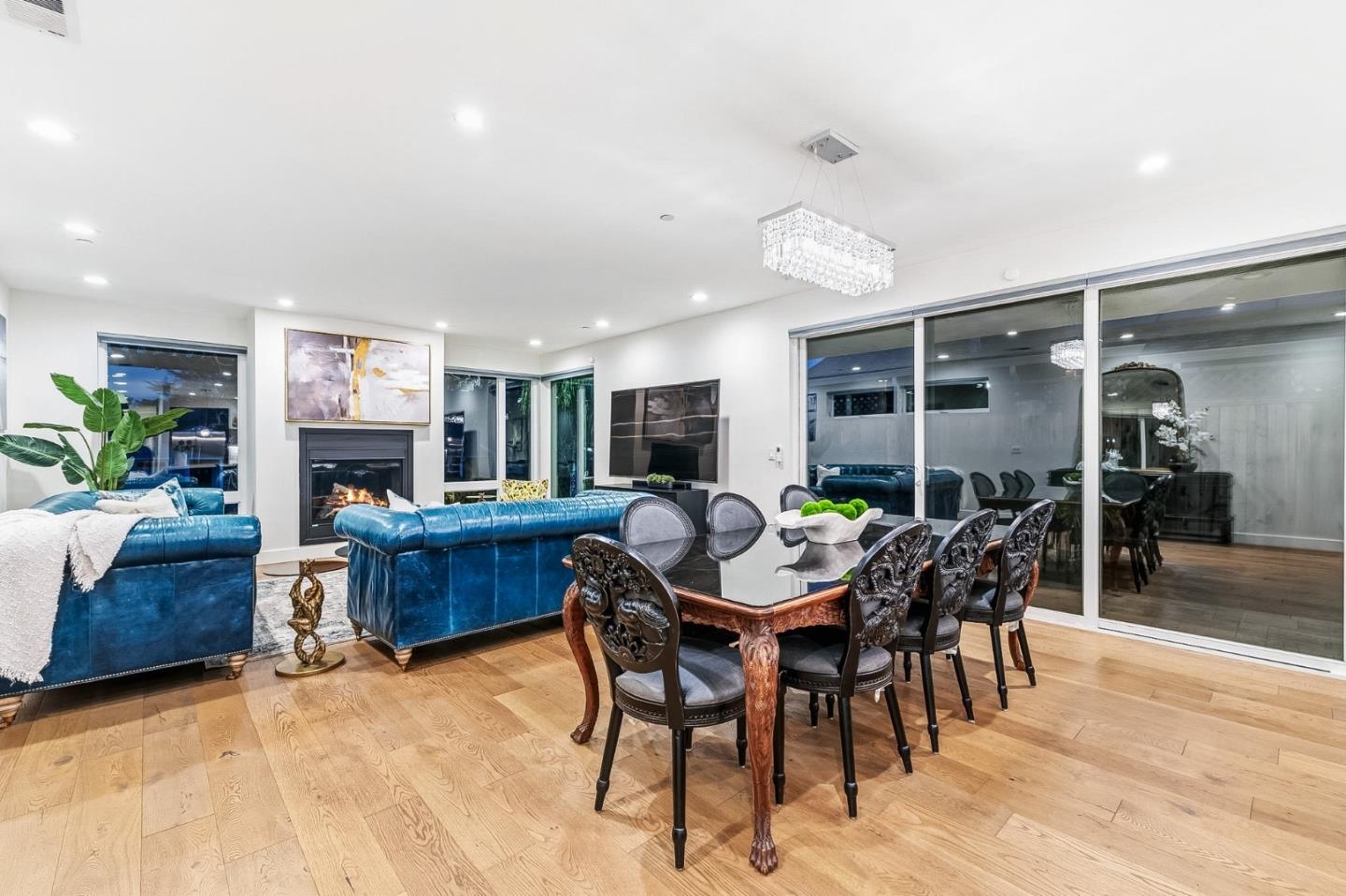 16 Hillview Avenue