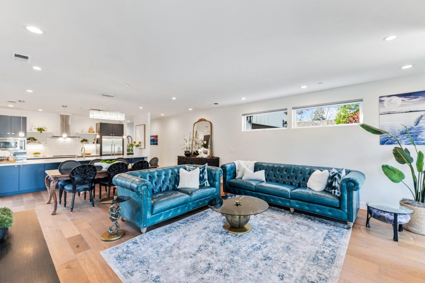 16 Hillview Avenue