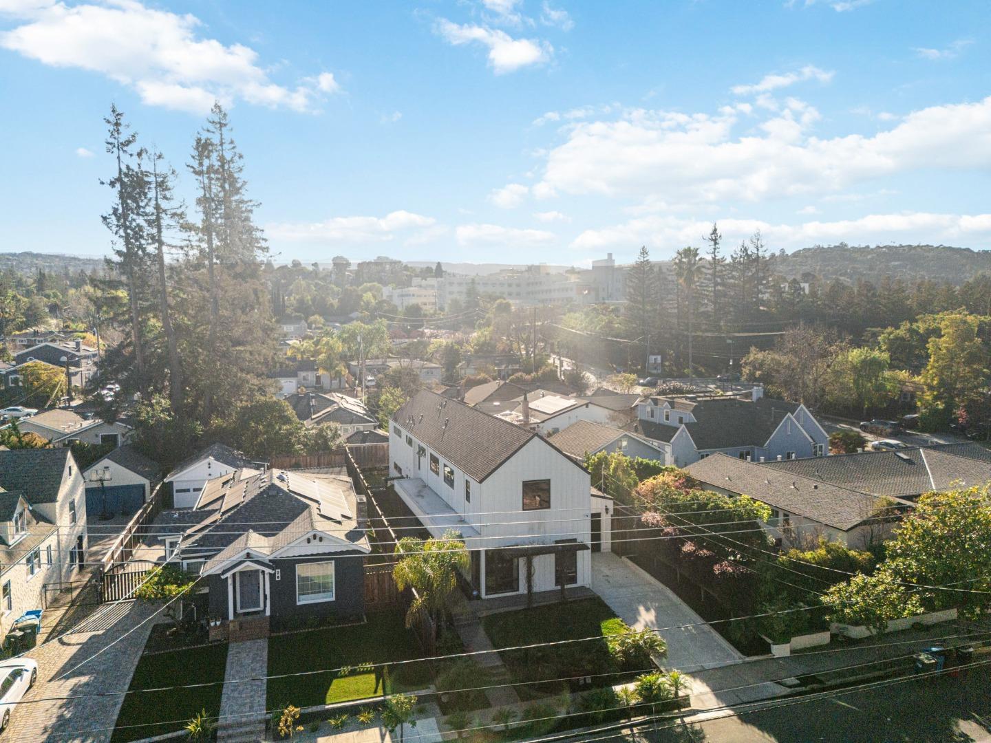 16 Hillview Avenue