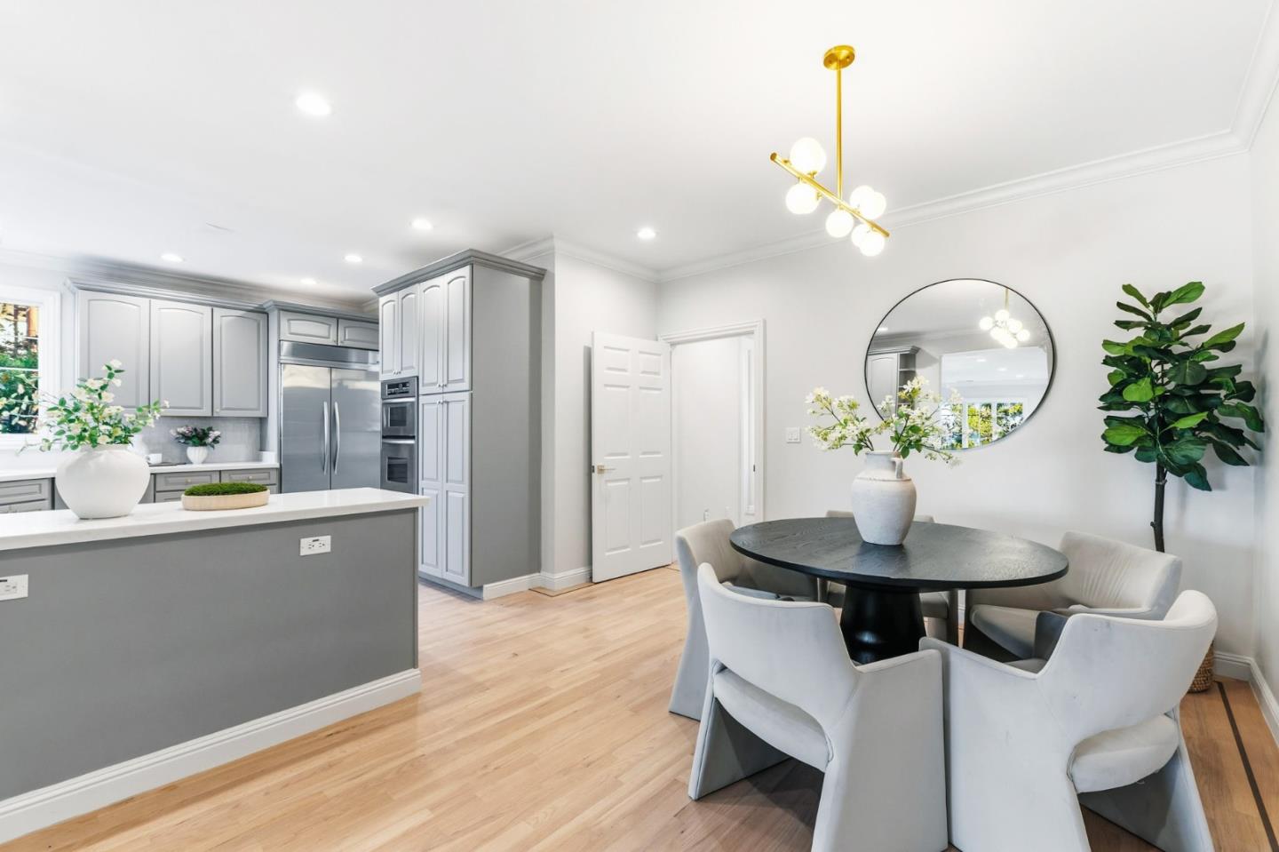 1466 Alvarado Avenue