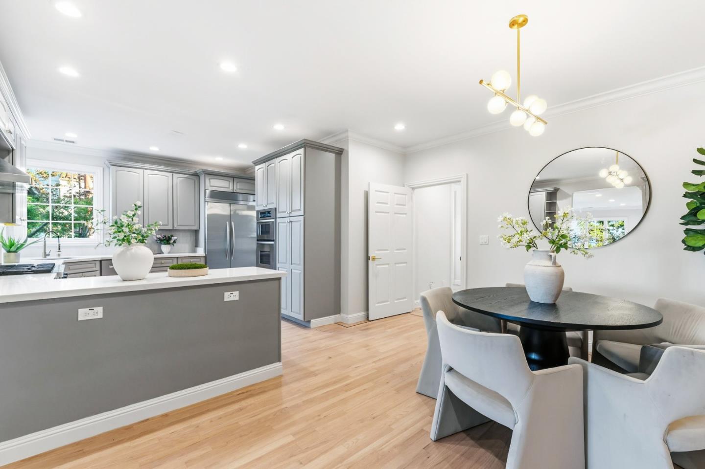 1466 Alvarado Avenue