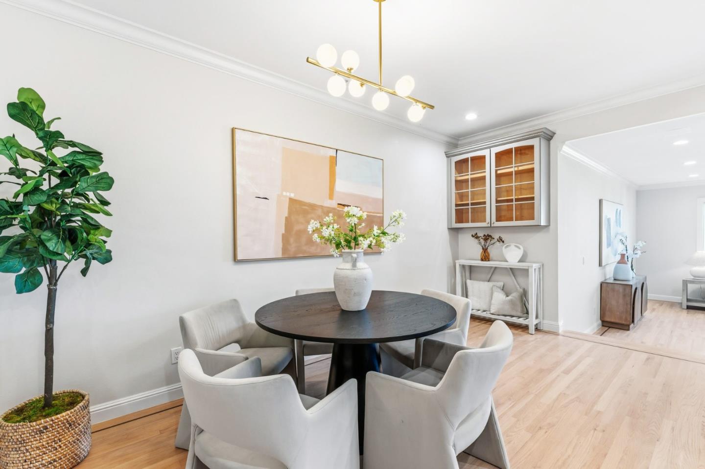 1466 Alvarado Avenue