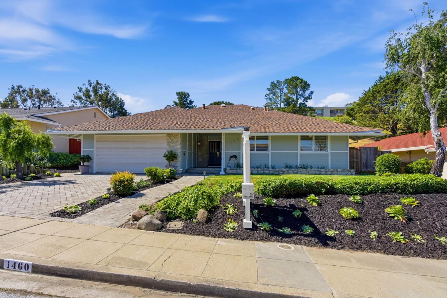 1460 Murchison Drive