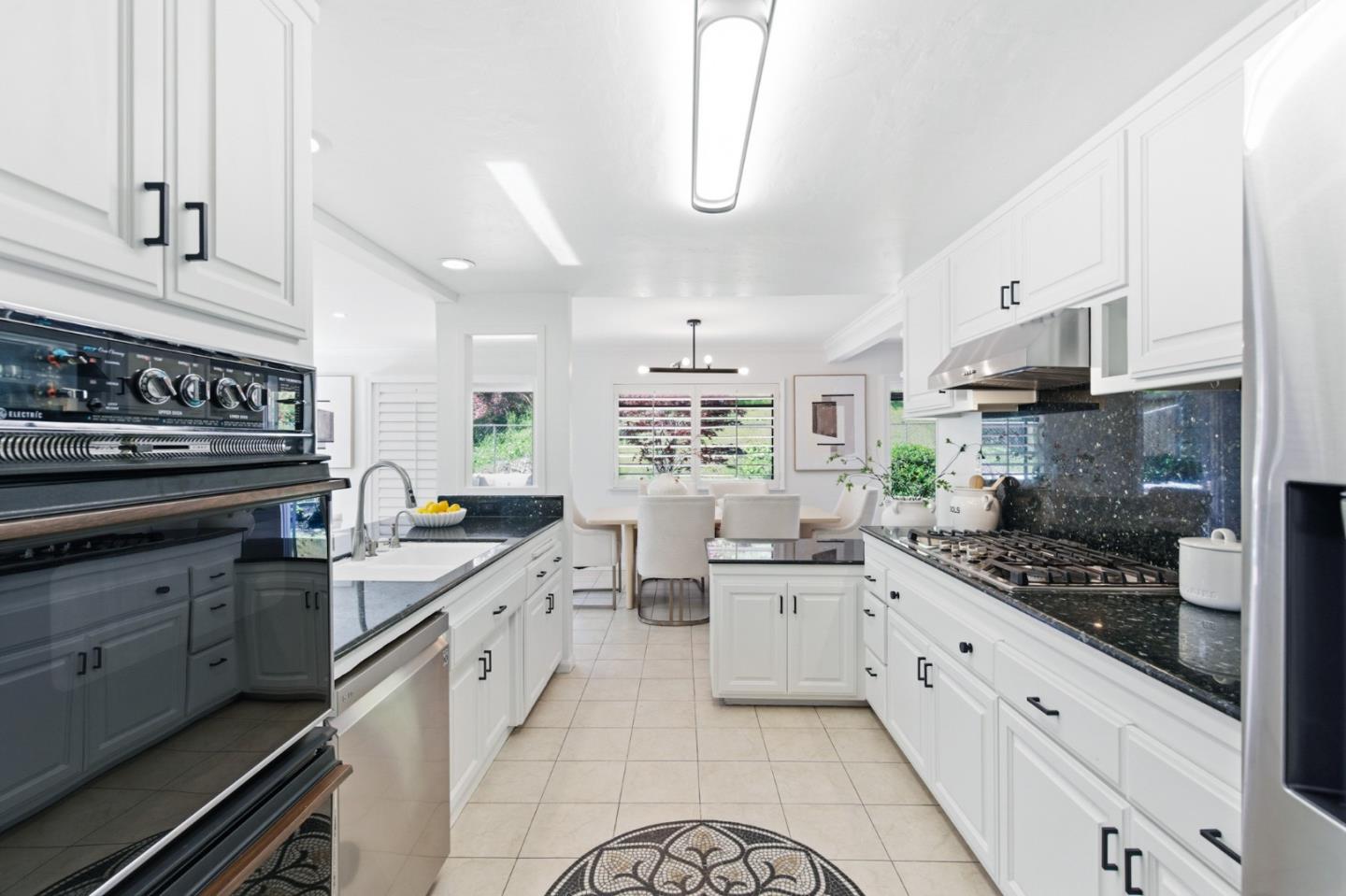 1460 Murchison Drive