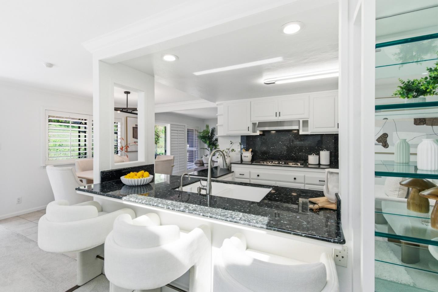 1460 Murchison Drive