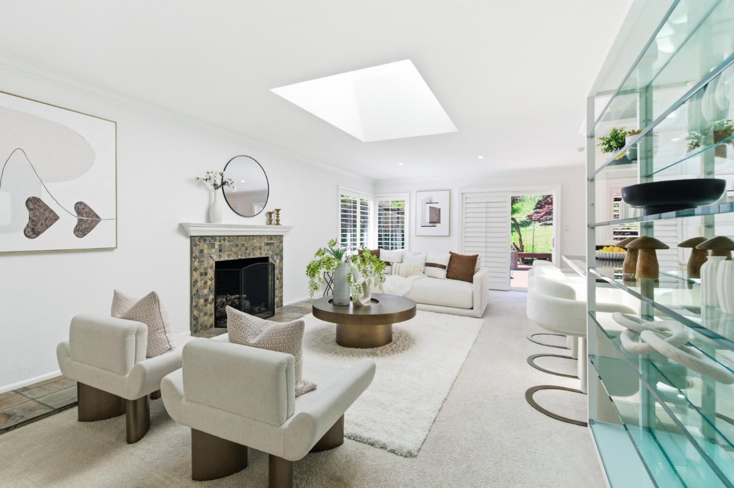 1460 Murchison Drive