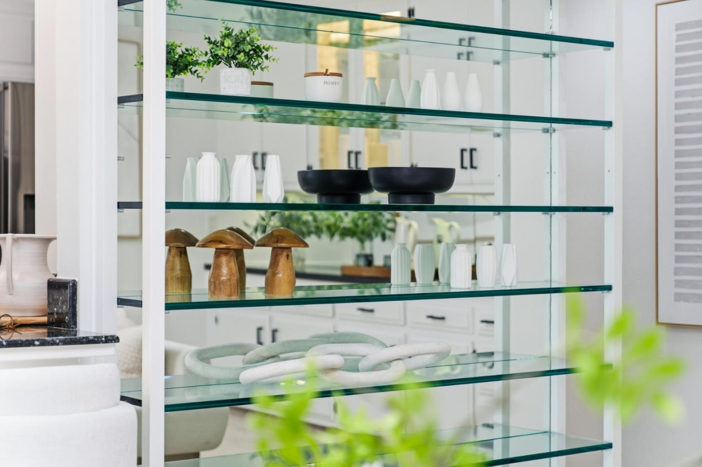 1460 Murchison Drive