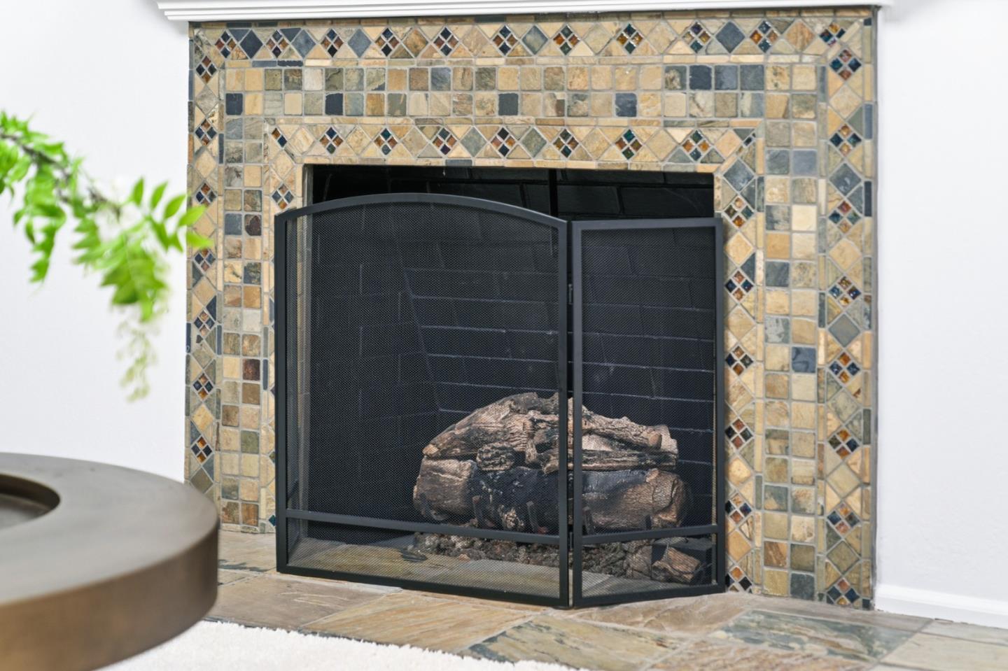 1460 Murchison Drive