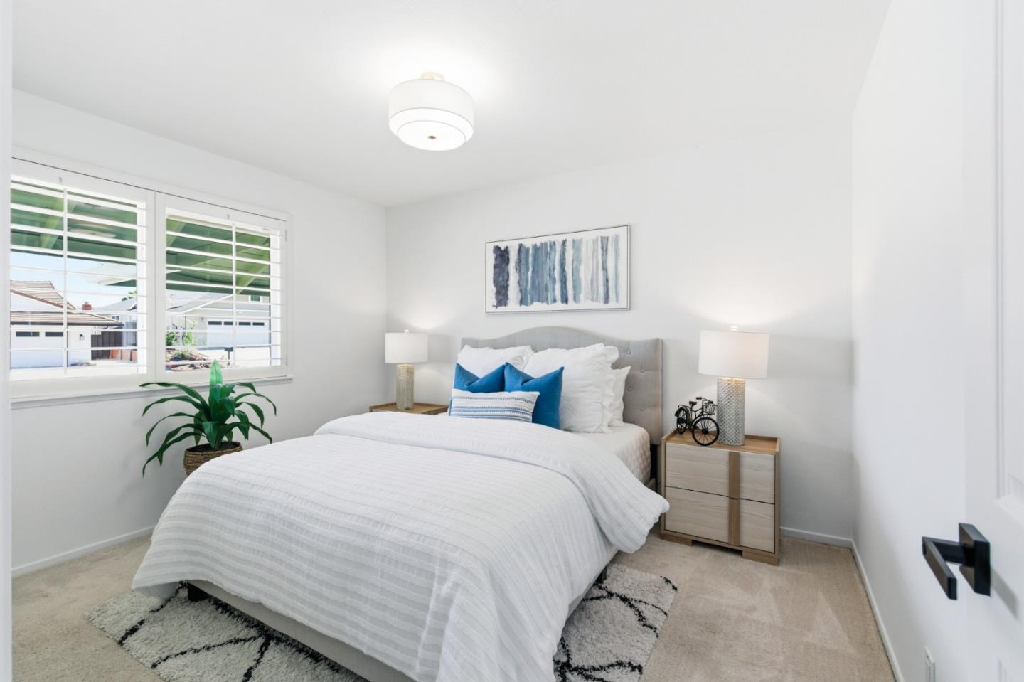 1460 Murchison Drive