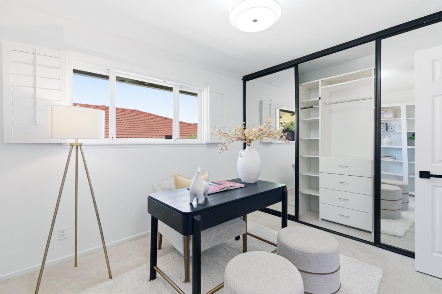 1460 Murchison Drive