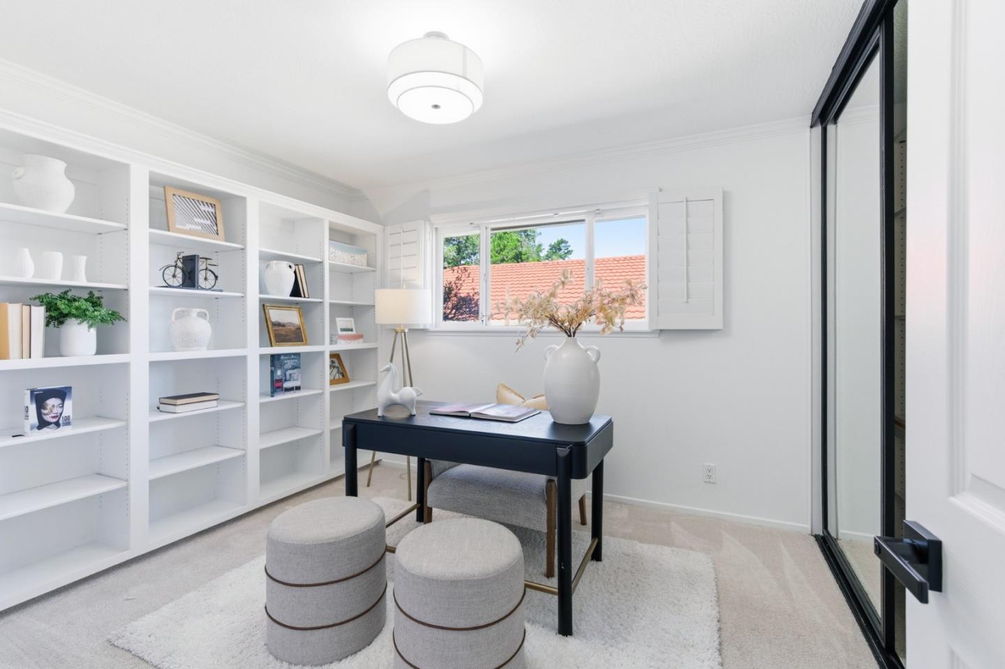 1460 Murchison Drive