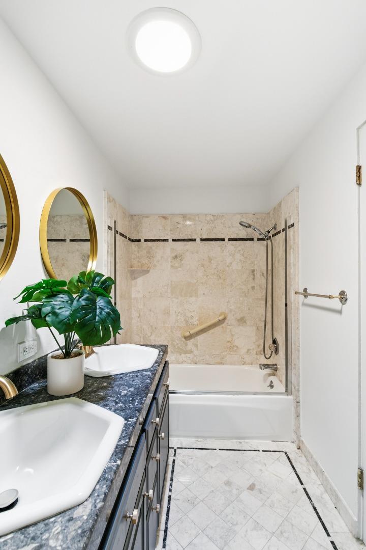 1460 Murchison Drive