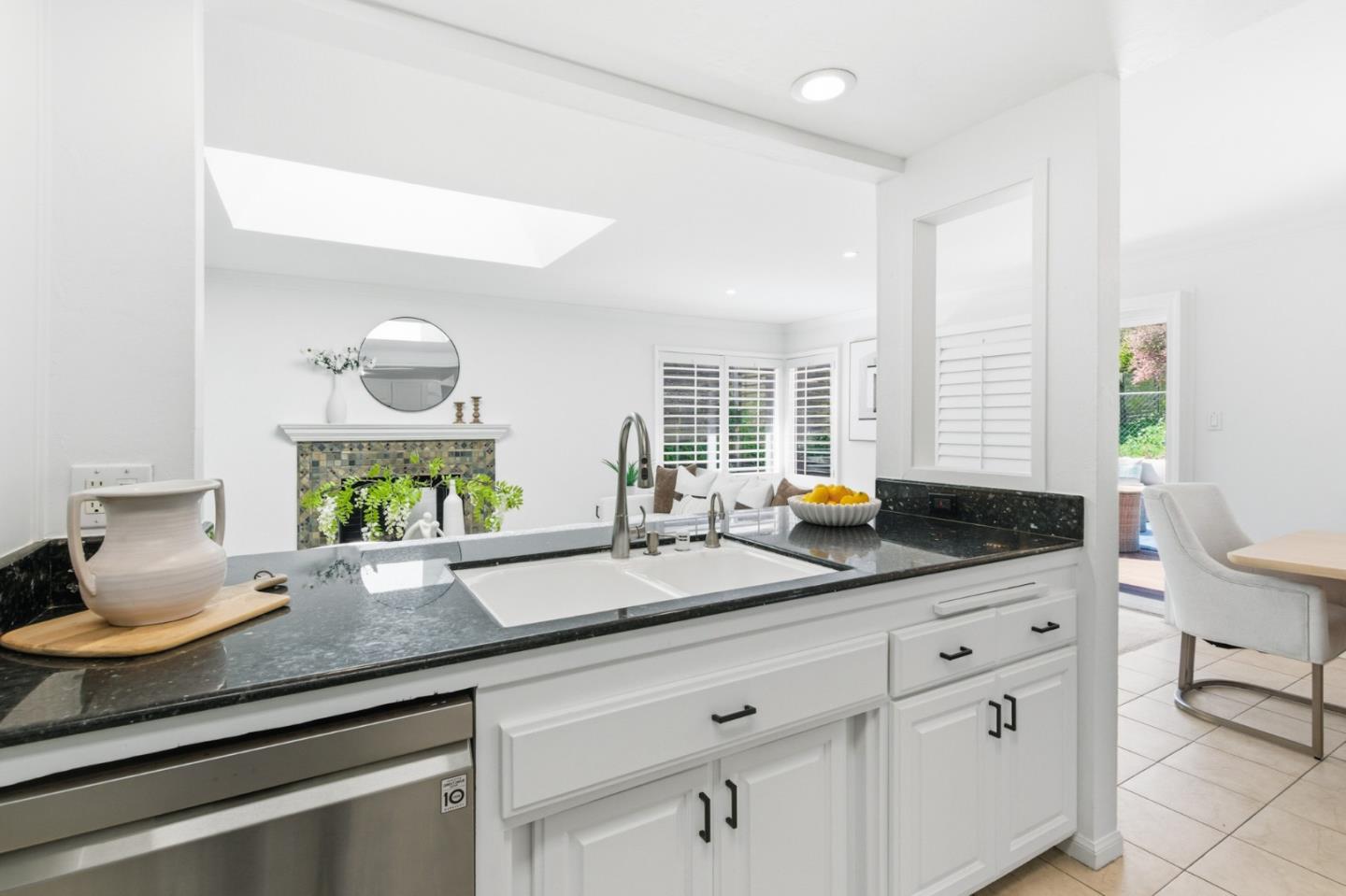 1460 Murchison Drive