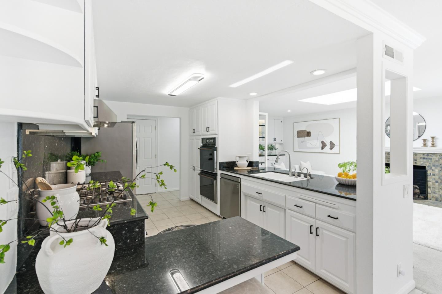 1460 Murchison Drive