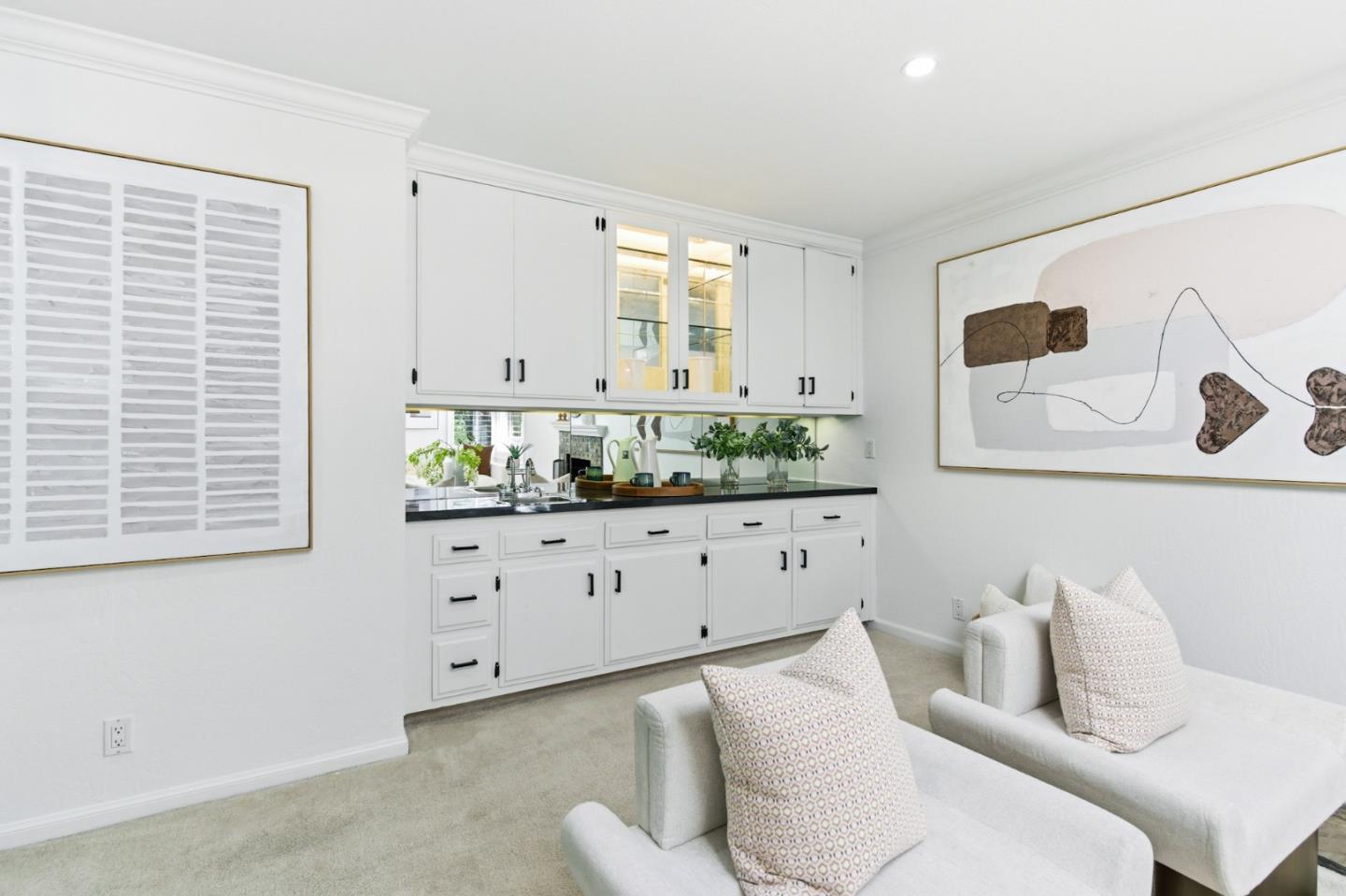 1460 Murchison Drive