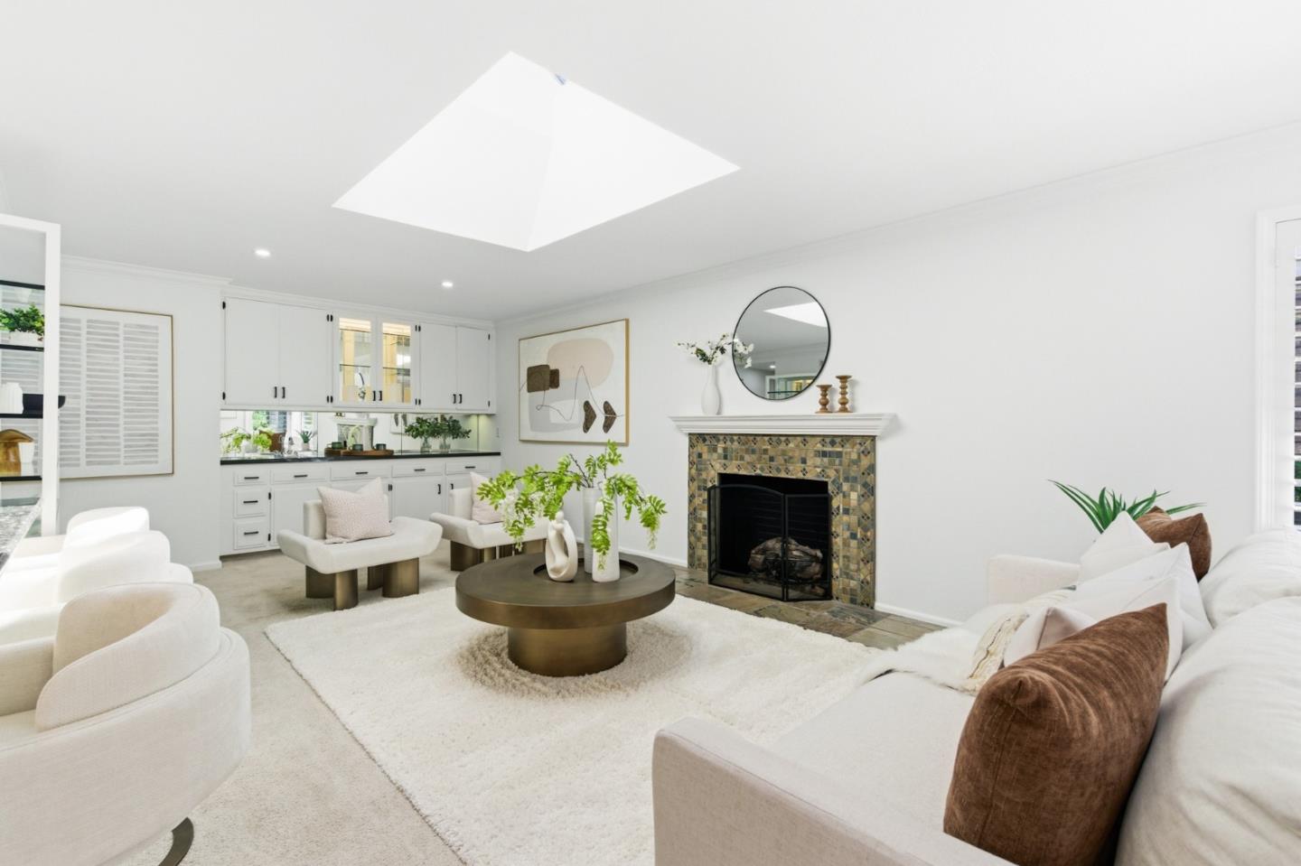 1460 Murchison Drive