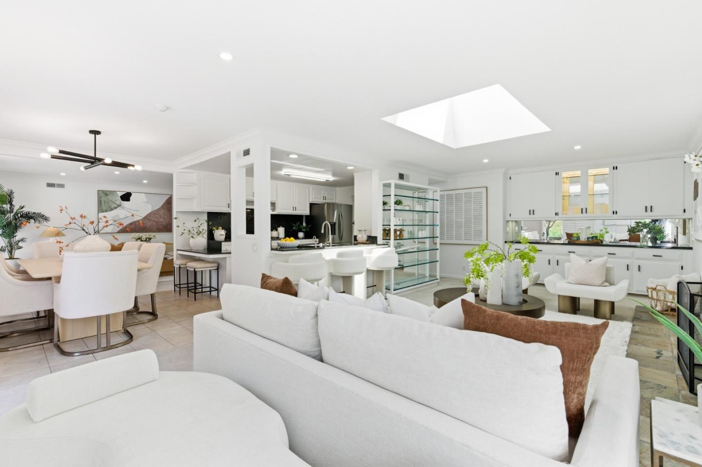 1460 Murchison Drive