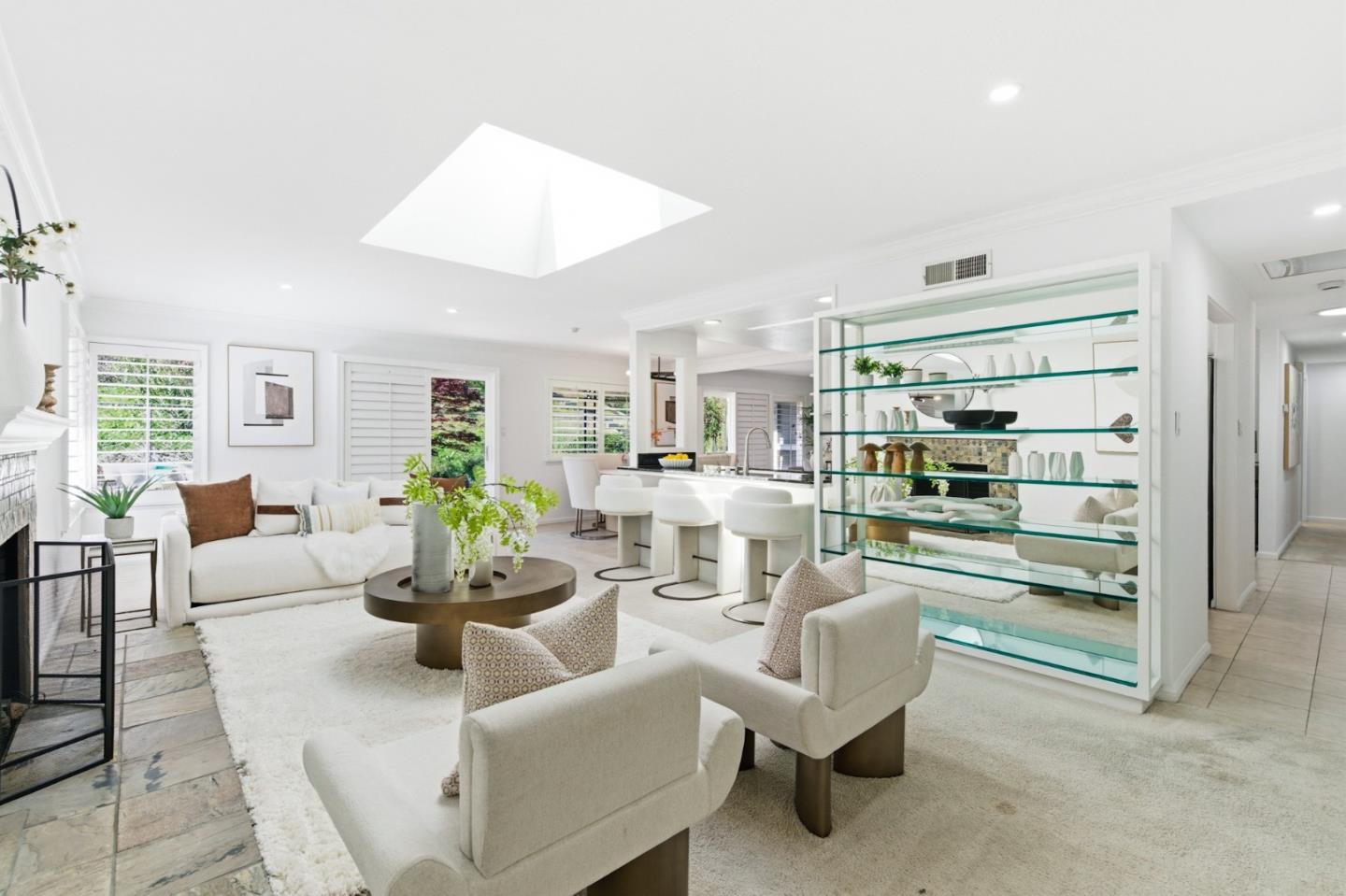 1460 Murchison Drive