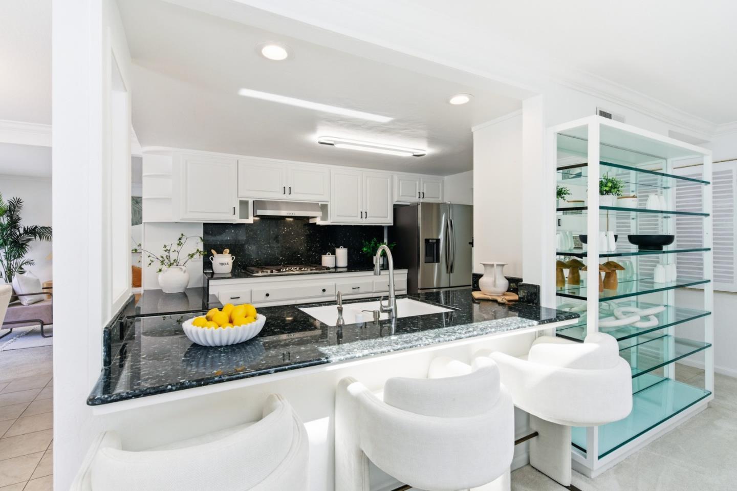 1460 Murchison Drive