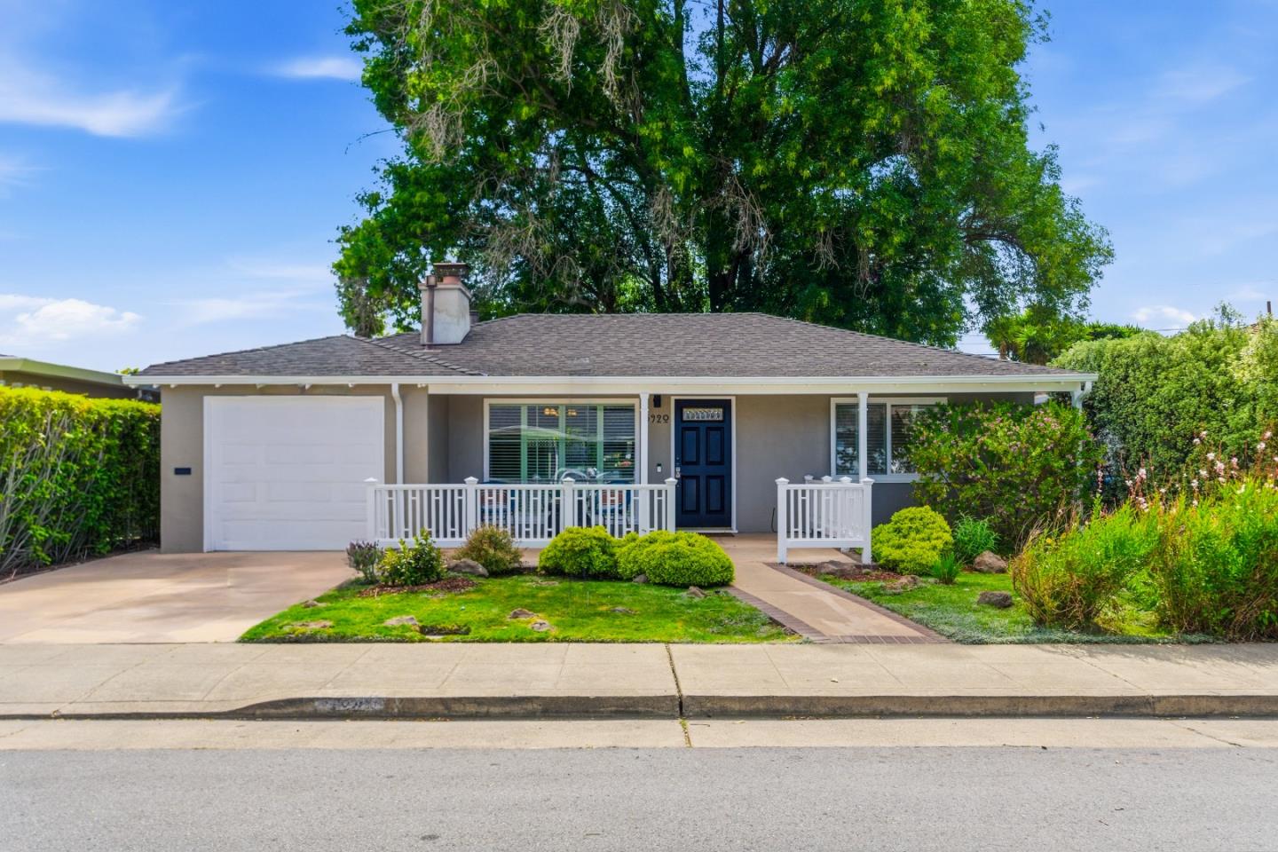 3920 Regan Drive