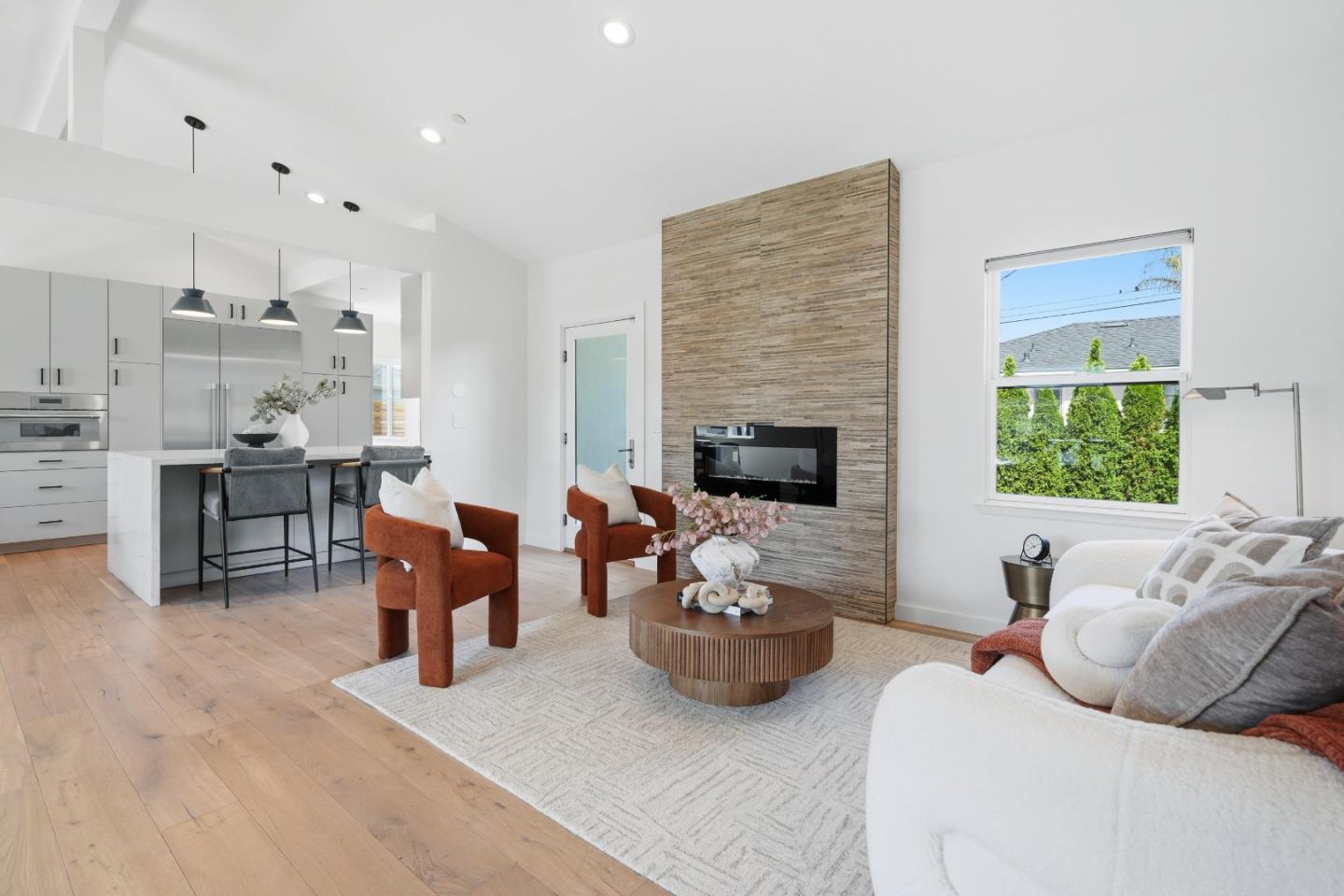 233 Poinsettia AVE