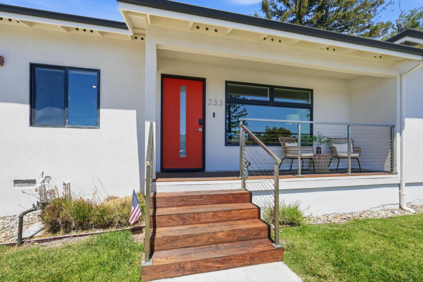 233 Poinsettia AVE
