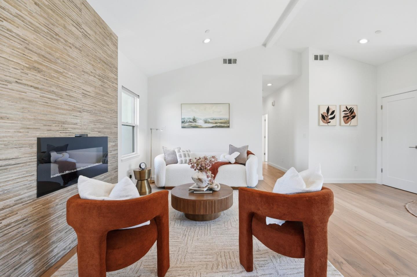 233 Poinsettia AVE