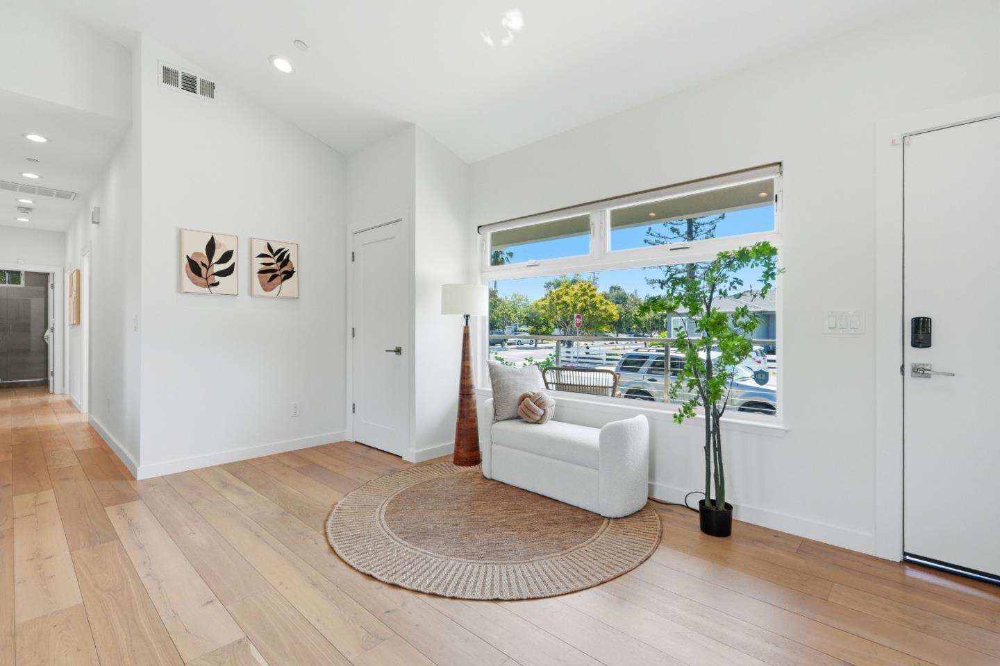 233 Poinsettia AVE