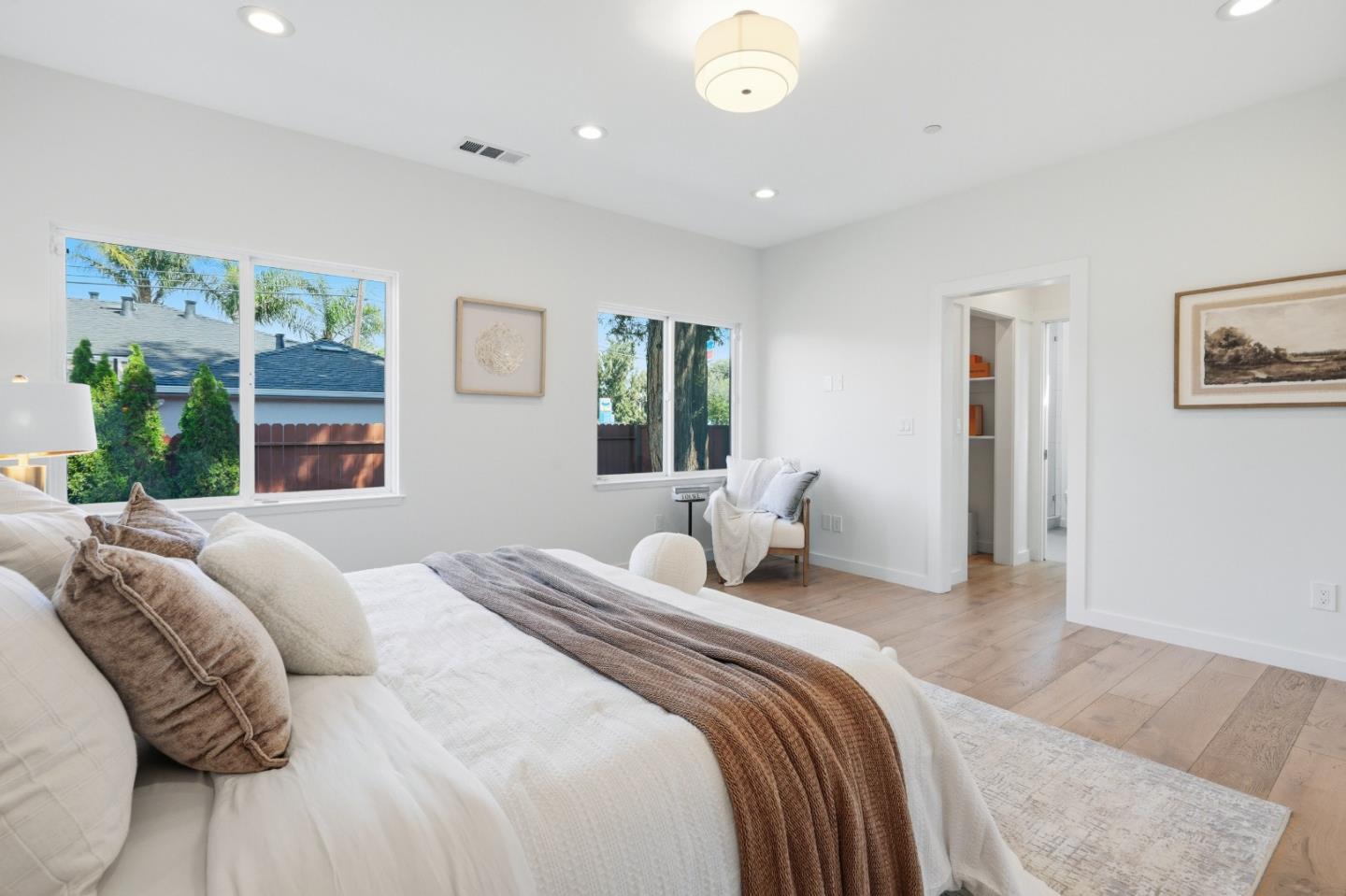 233 Poinsettia AVE
