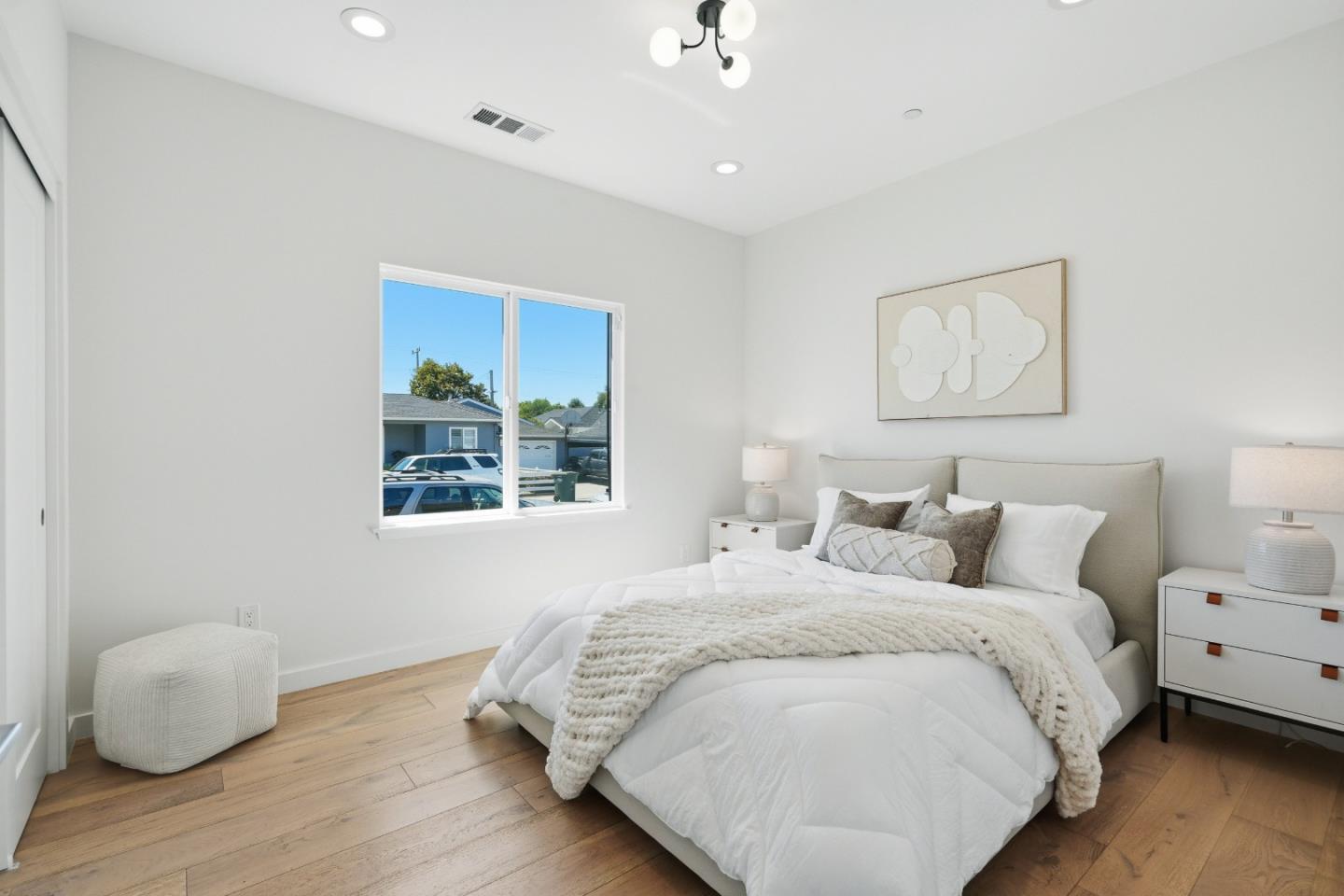 233 Poinsettia AVE