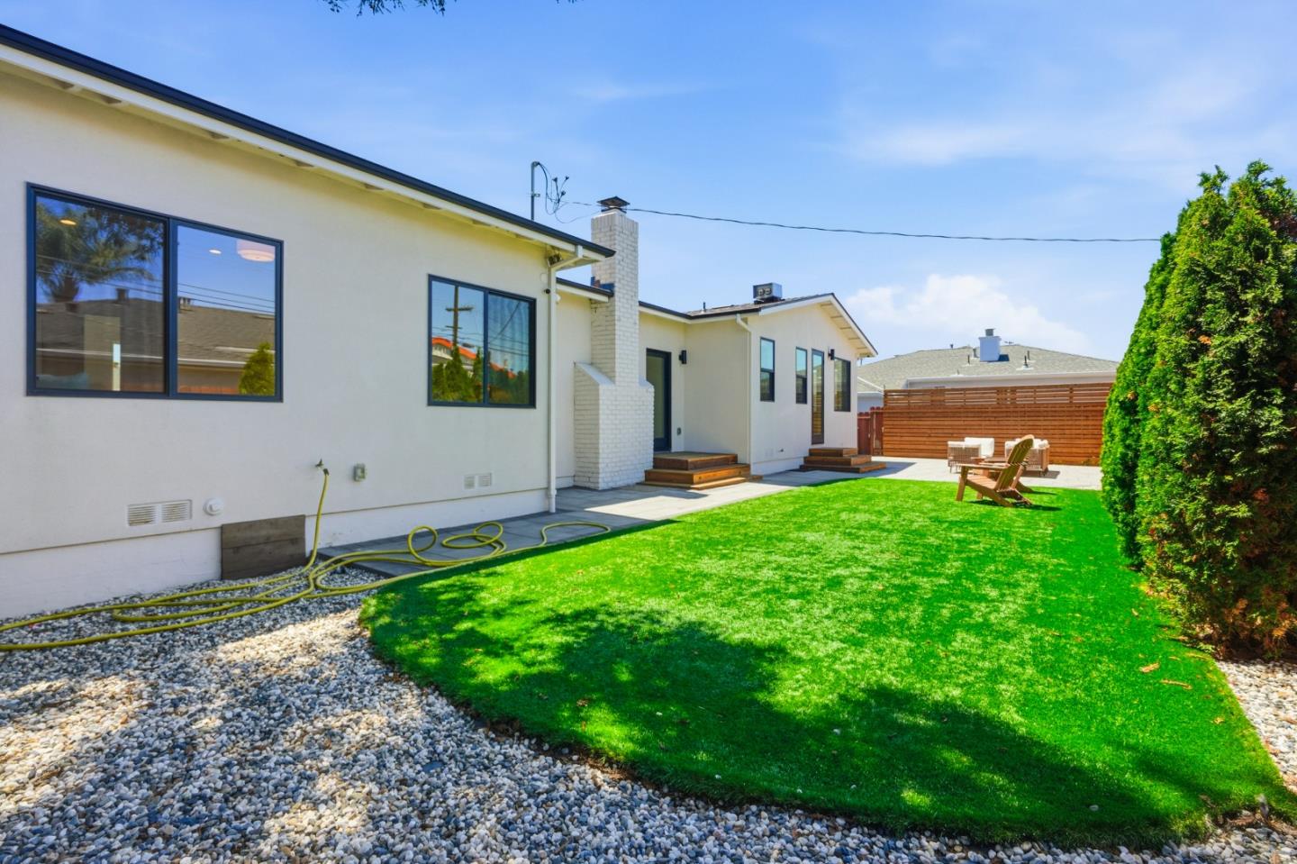 233 Poinsettia AVE