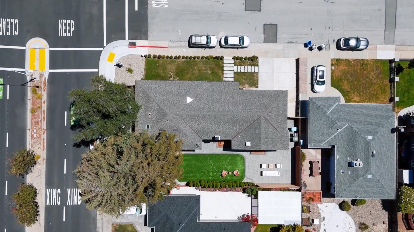 233 Poinsettia AVE