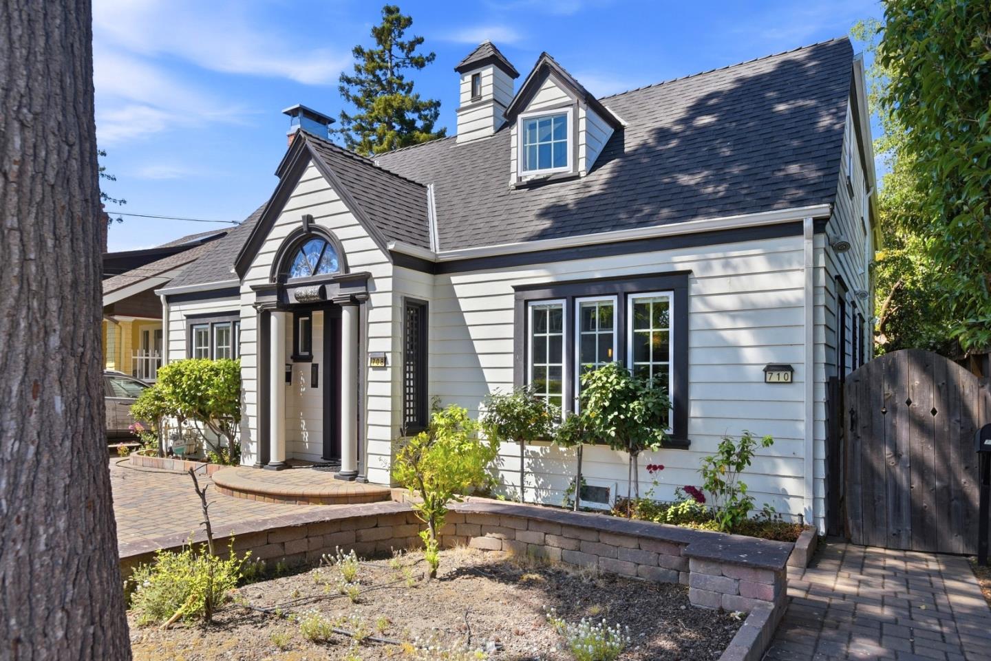 708 Crossway Road