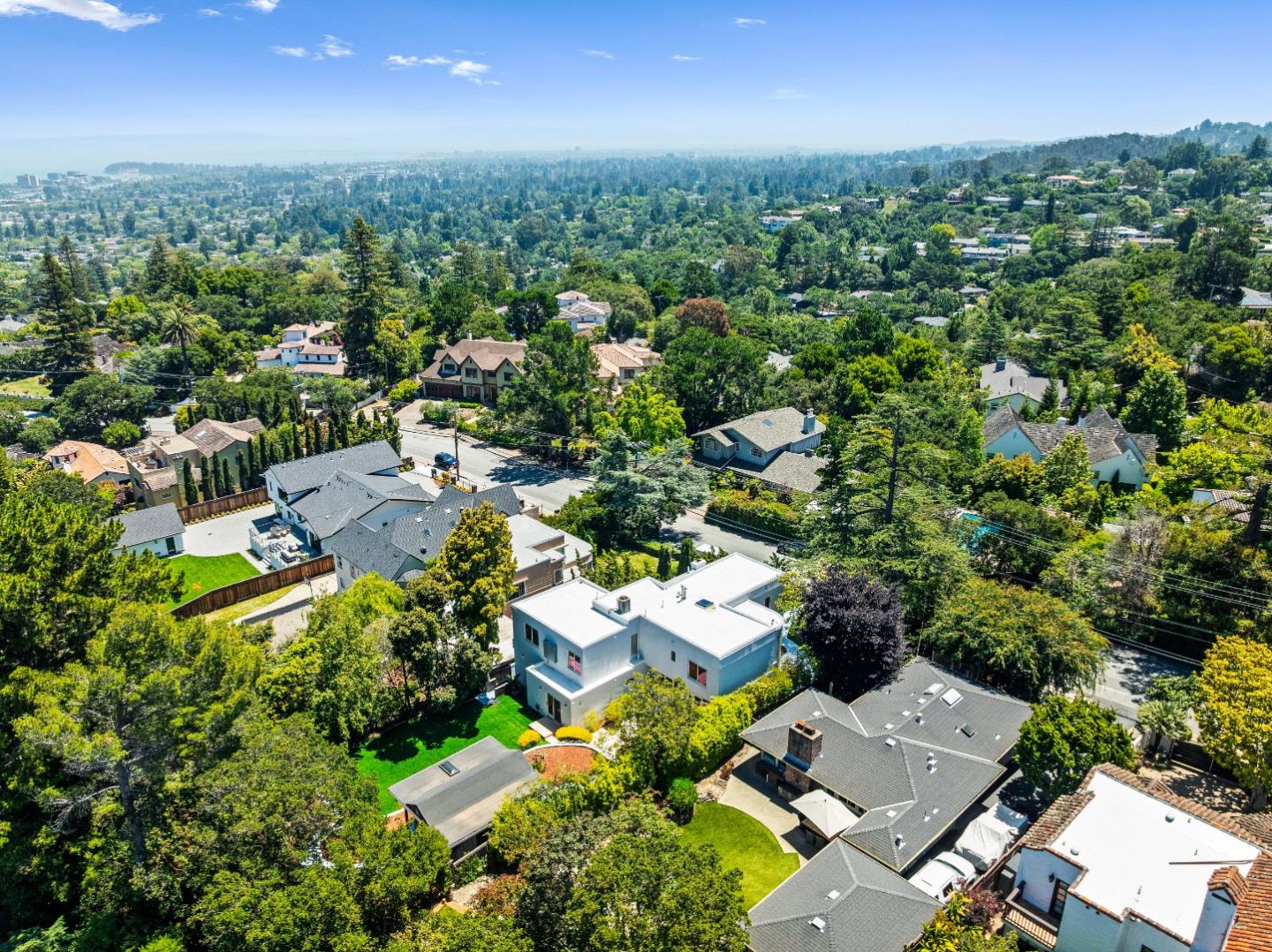 2912 Hillside Drive