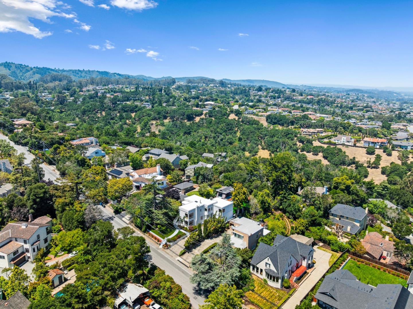 2912 Hillside Drive