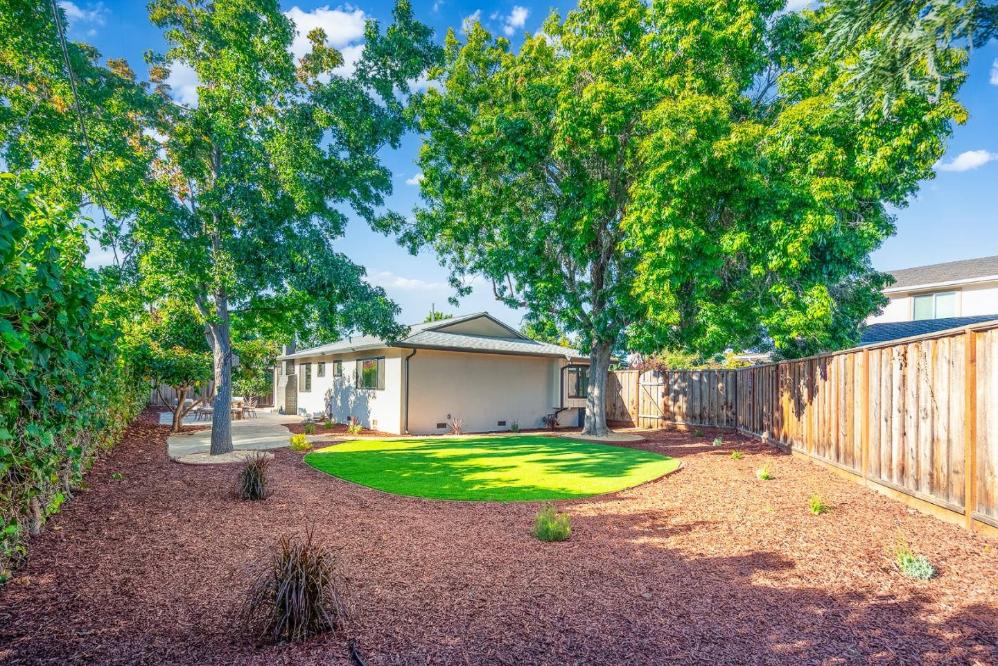 816 Christopher Court