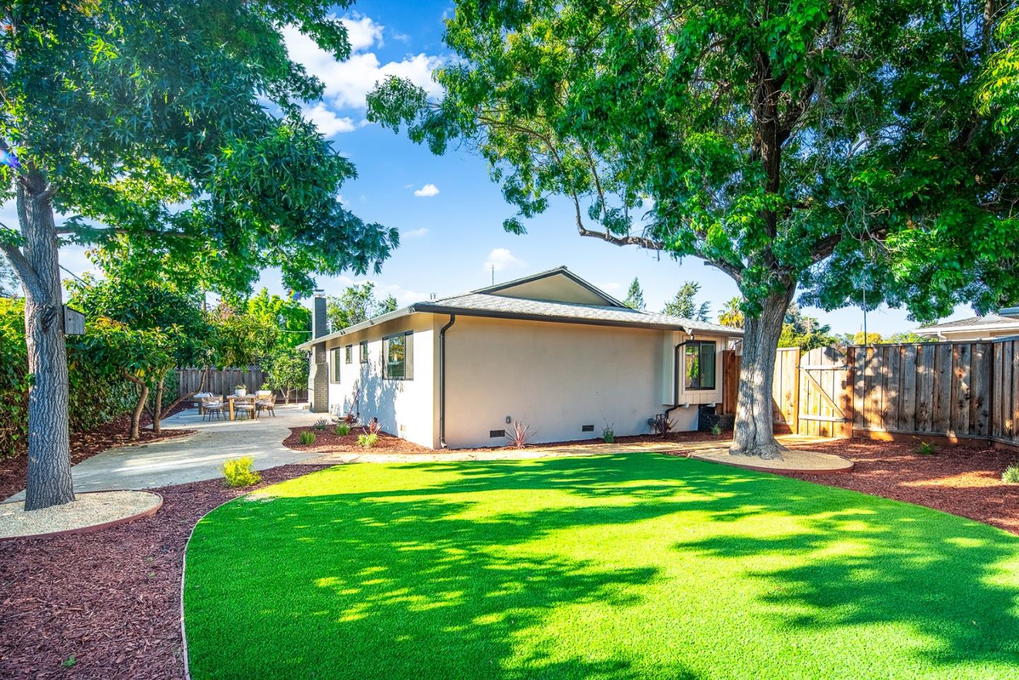 816 Christopher Court