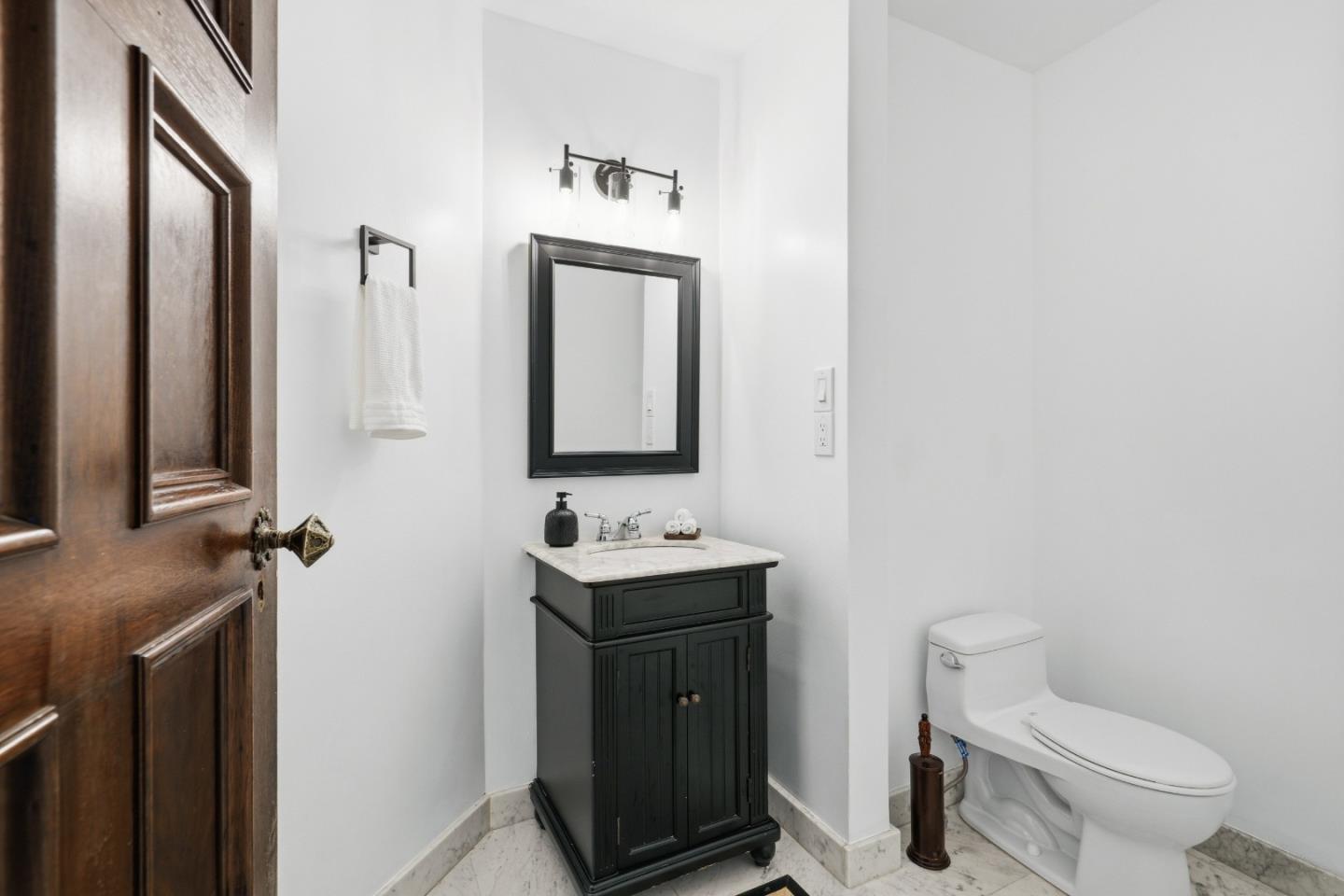 275 Maywood DR