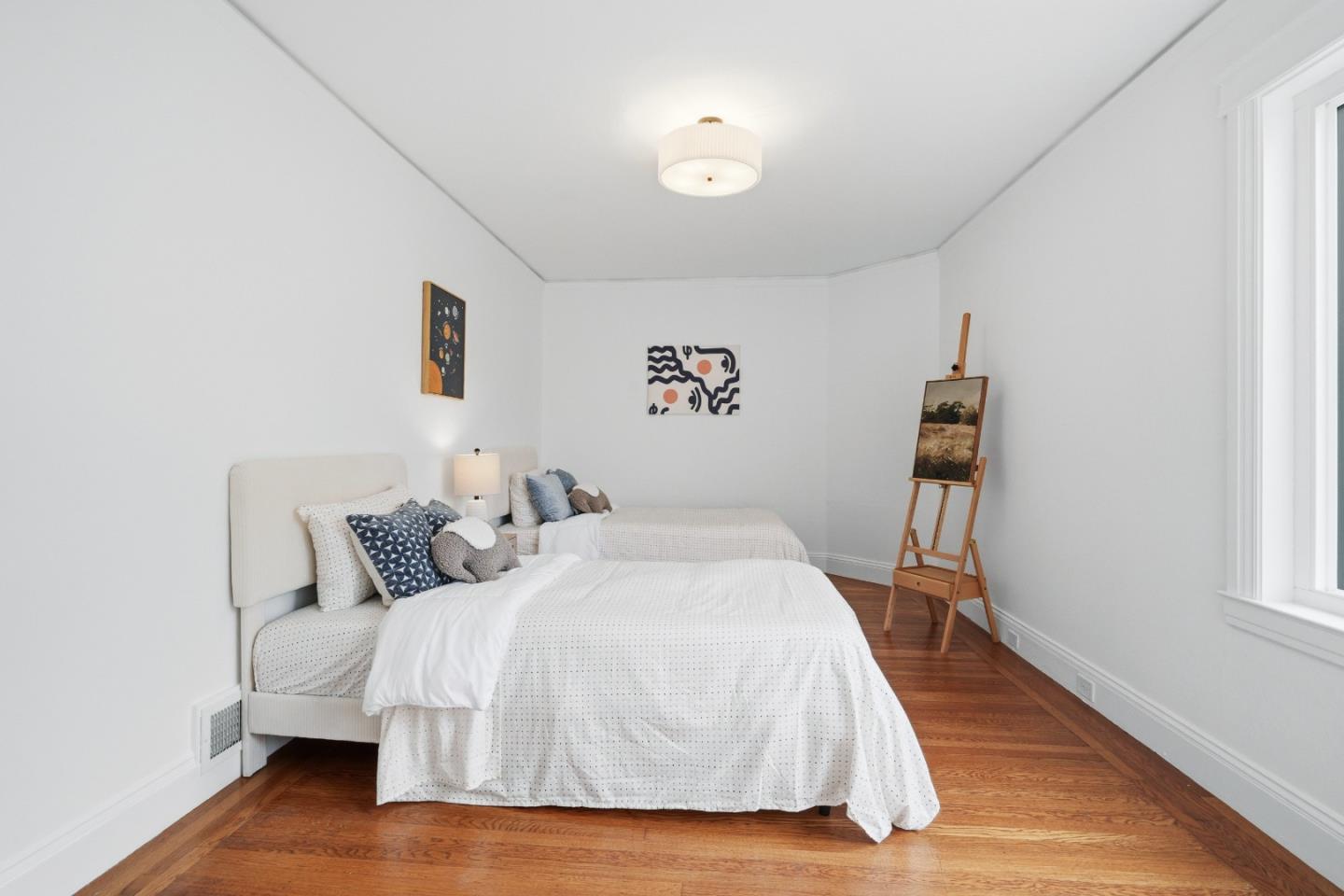 275 Maywood DR