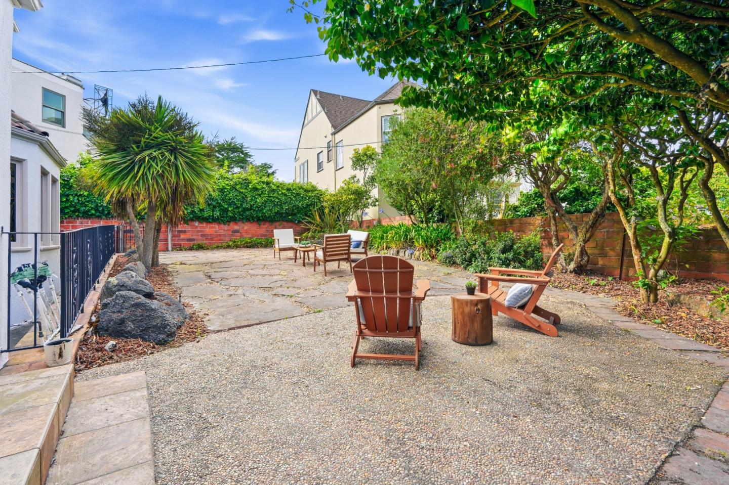 275 Maywood DR